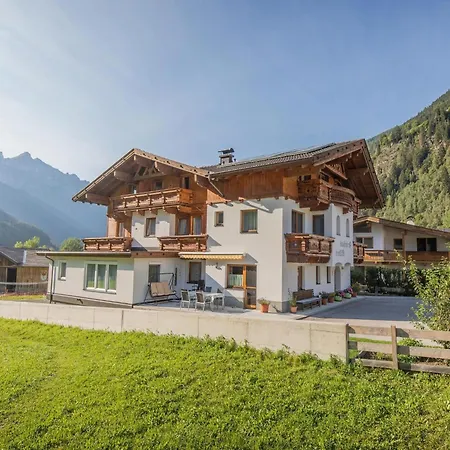 Flat With Sep Entrance On Ground Floor In Neustift *