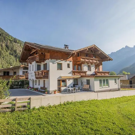 Flat With Sep Entrance On Ground Floor In Neustift * Neustift im Stubaital